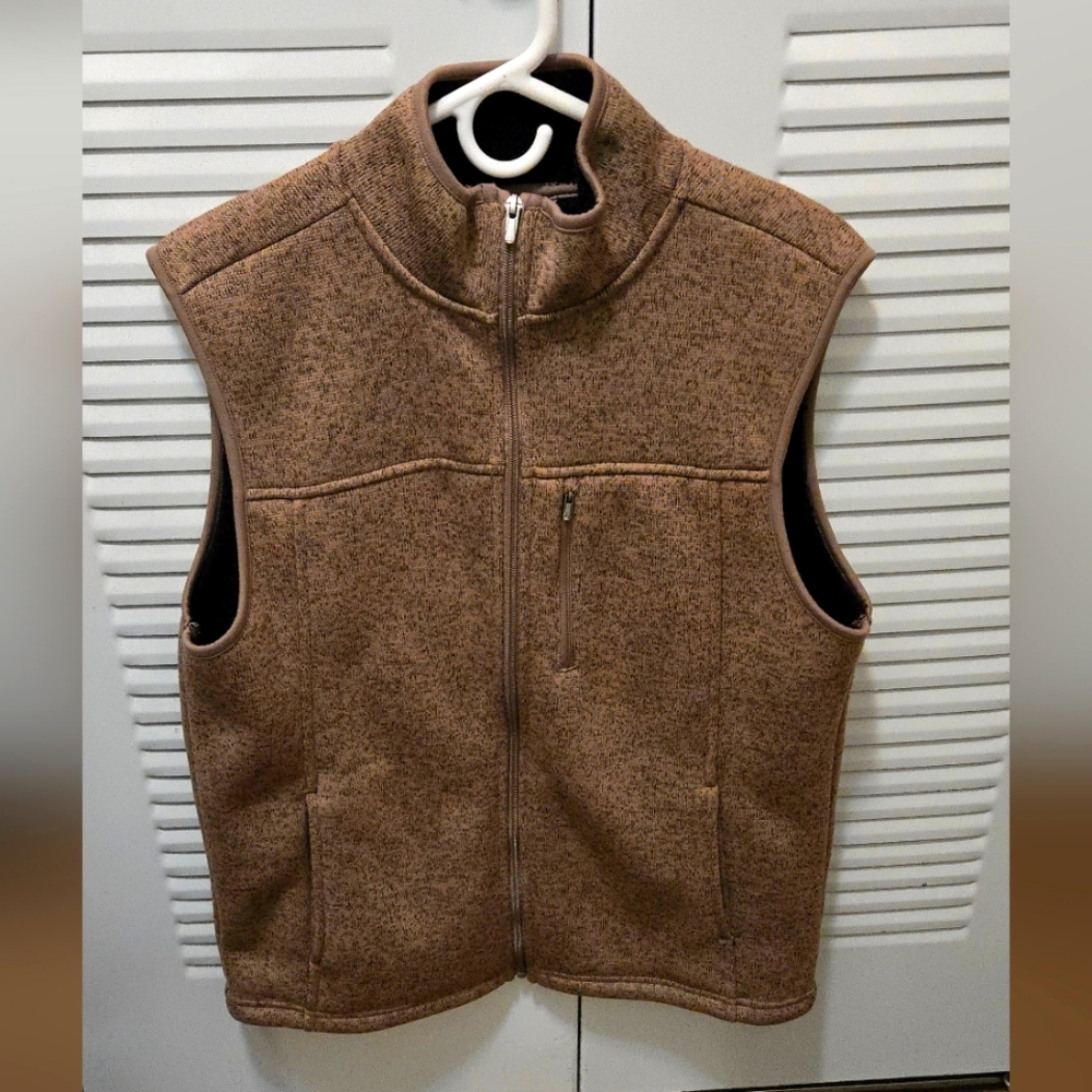 Mens sleeveless vest